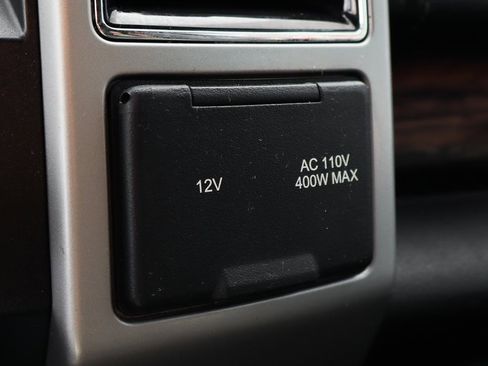 Used 2019 Ford F150 Lariat image 34