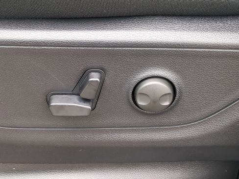 New 2026 RAM 1500 4x4 Crew Cab image 20