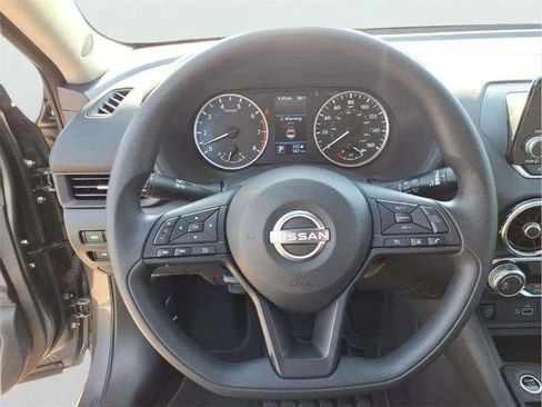 Certified 2025 Nissan Sentra S image 18