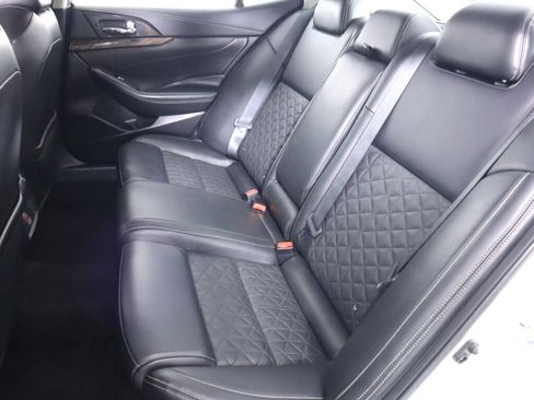 Used 2018 Nissan Maxima Platinum FWD image 39