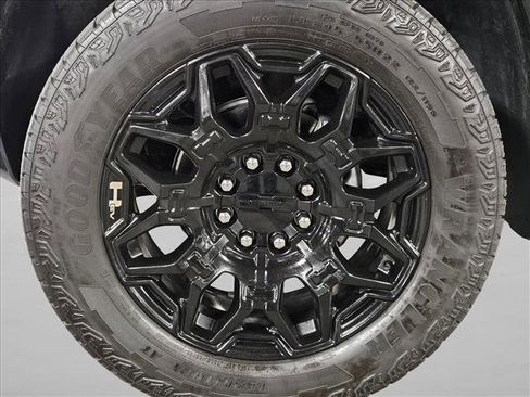 Used 2025 GMC Hummer EV 2X image 23