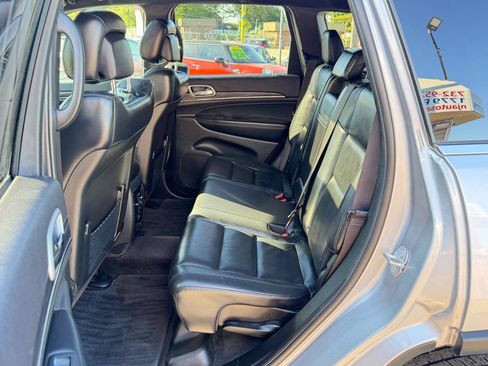 Used 2019 Jeep Grand Cherokee Limited AWD/4WD image 33