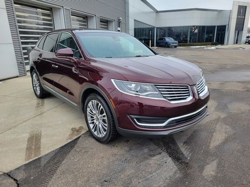 Used 2017 Lincoln MKX Reserve w/ Lincoln MKX Climate Package image 10