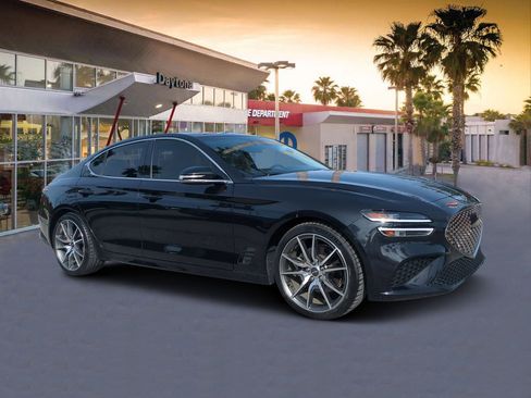 Used 2023 Genesis G70 2.0T image 1