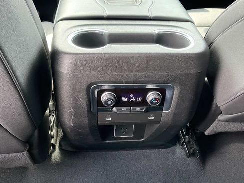 Used 2023 Chevrolet Tahoe LT AWD/4WD image 20