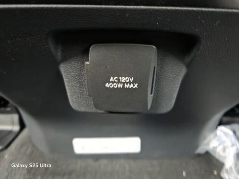 New 2026 Ford F250 Platinum w/ FX4 Off-Road Package image 17