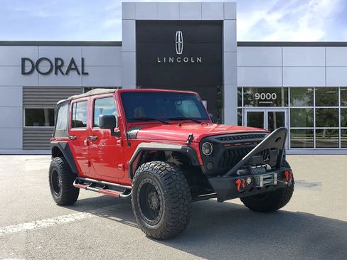 Used 2017 Jeep Wrangler Unlimited Sahara w/ Connectivity Group image 1