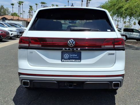 Certified 2025 Volkswagen Atlas Peak Edition SE AWD/4WD image 6