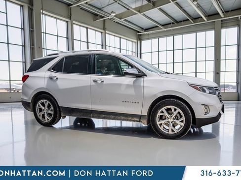Used 2018 Chevrolet Equinox Premier FWD image 33
