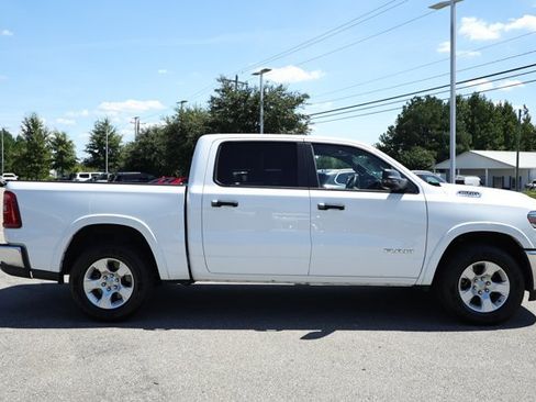Used 2025 RAM 1500 Big Horn AWD/4WD image 4