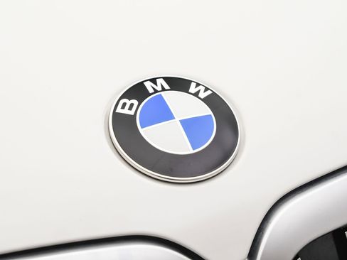 Used 2023 BMW X7 xDrive40i w/ Dynamic Handling Package image 30