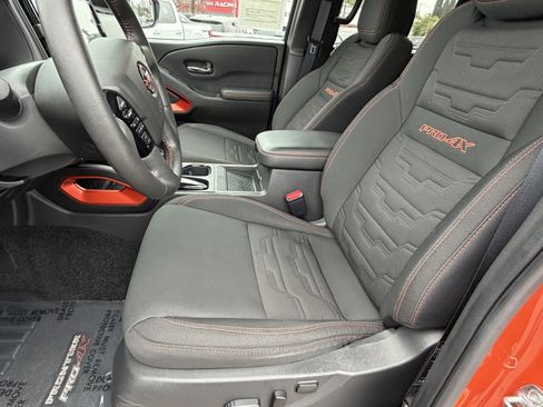 Used 2025 Nissan Frontier PRO-4X w/ Pro Convenience Package image 11