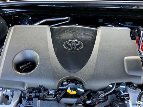 Used 2026 Toyota Camry LE image 32