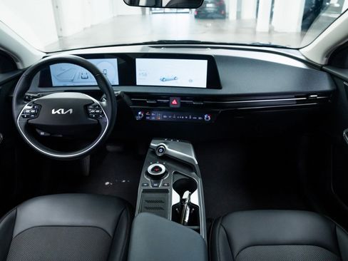Used 2024 Kia EV6 Light image 9
