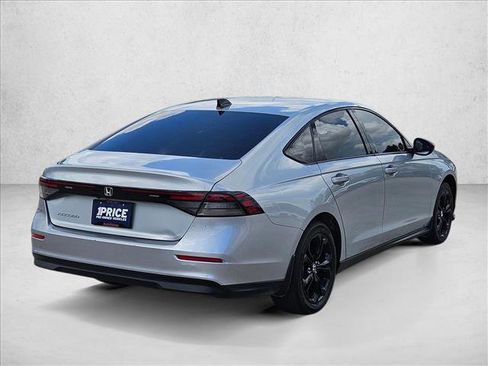 Used 2025 Honda Accord SE image 5