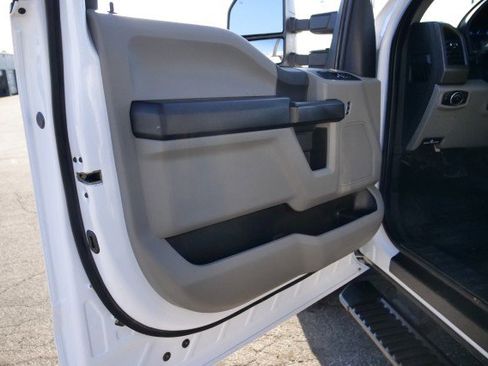 Used 2022 Ford F250 XL w/ Power Equipment Group image 16