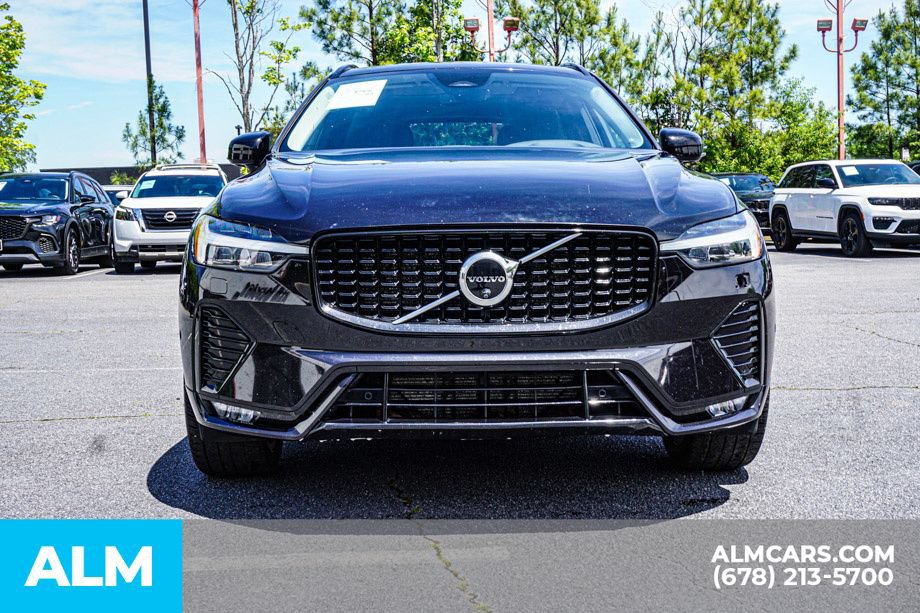 Used 2024 Volvo XC60 B5 Plus AWD/4WD image 9