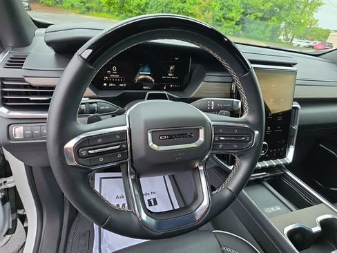 Used 2025 GMC Acadia Denali w/ Super Cruise Package AWD/4WD image 27