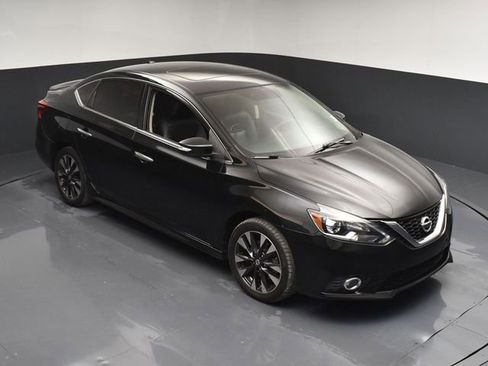 Used 2019 Nissan Sentra SR Turbo w/ Premium Package (SR Turbo) image 41