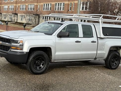 Used 2016 Chevrolet Silverado 1500 W/T w/ Trailering Package image 2