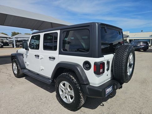 Used 2018 Jeep Wrangler Unlimited Sport S image 3