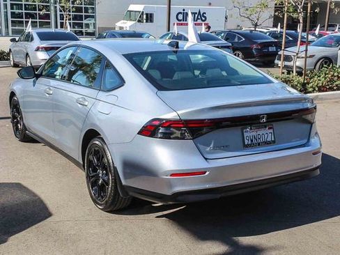 Used 2025 Honda Accord SE image 7