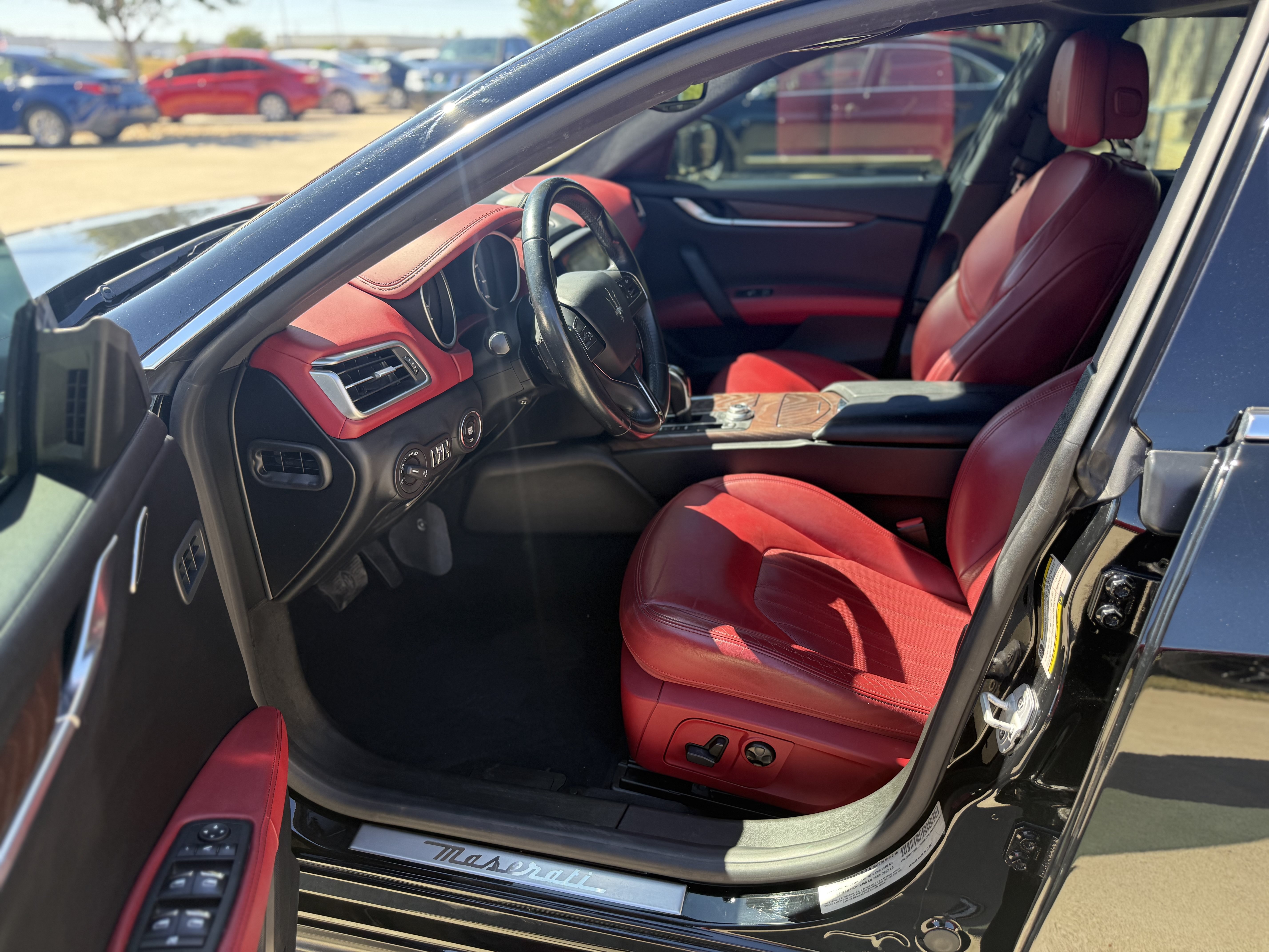 Used 2018 Maserati Ghibli RWD image 11