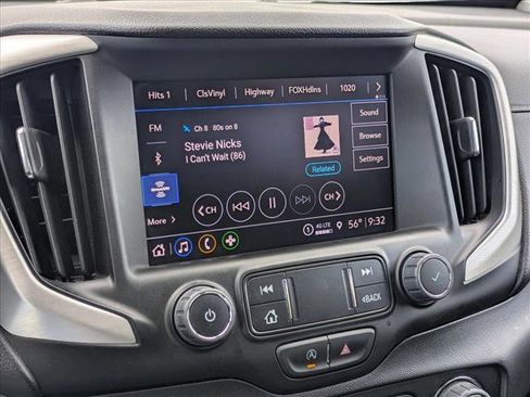 Used 2023 GMC Terrain SLT image 13