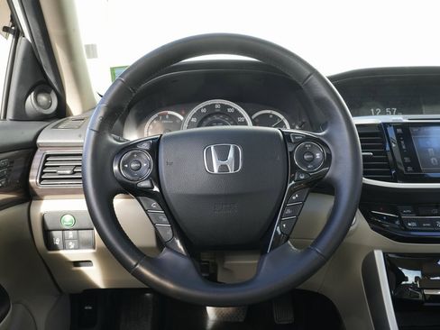 Used 2016 Honda Accord EX-L image 42