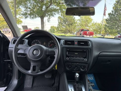 Used 2013 Volkswagen Jetta S FWD image 12