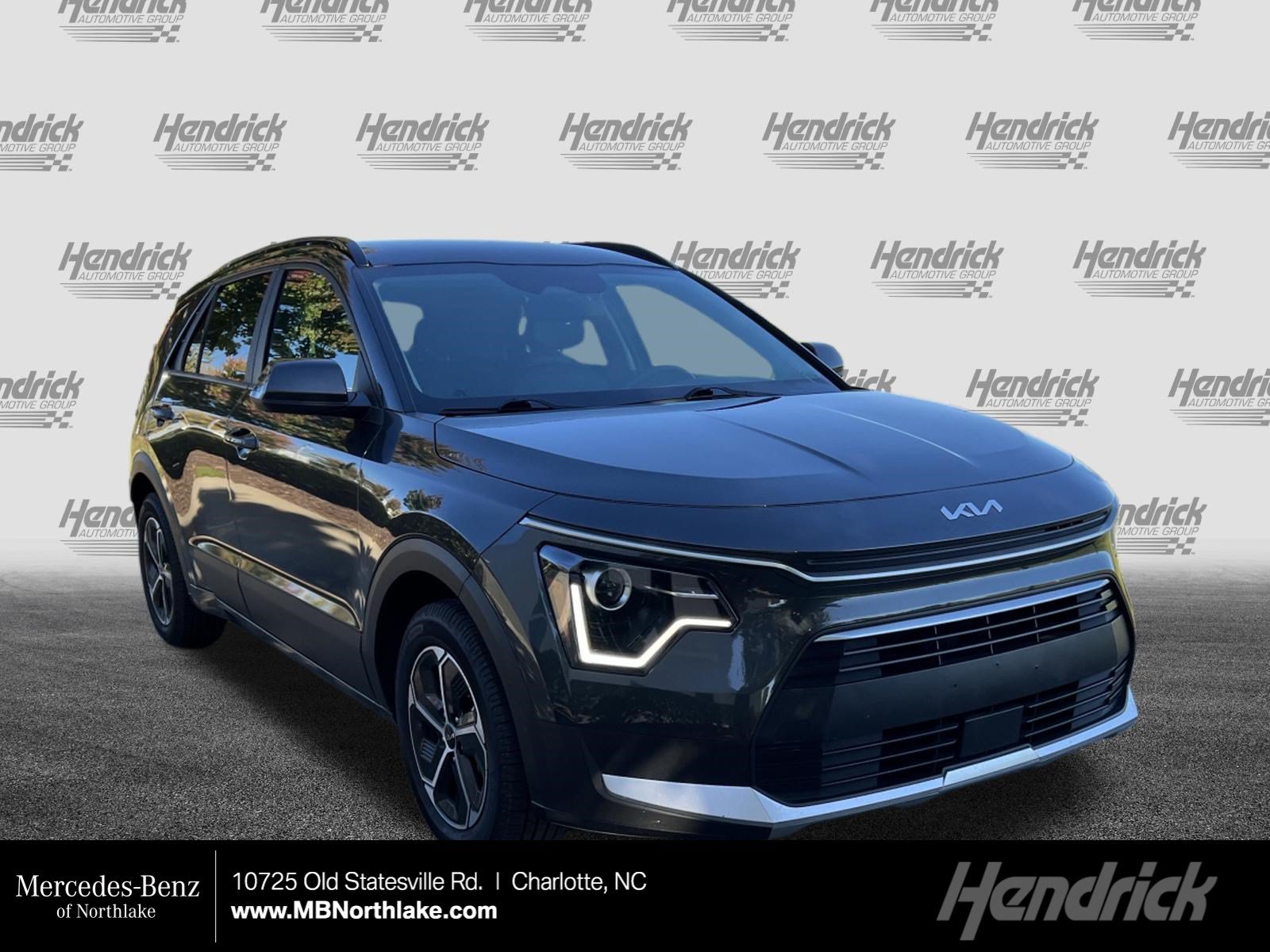 Used 2025 Kia Niro EX FWD image 1