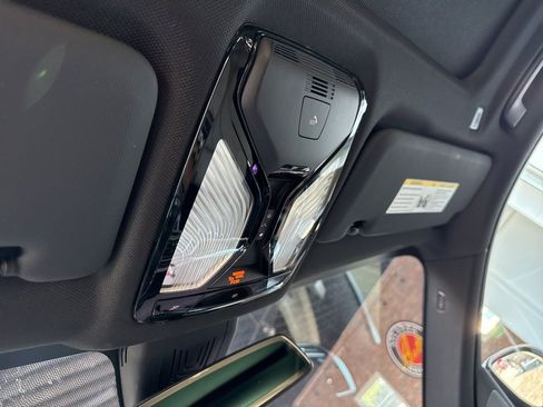 Used 2019 BMW X5 xDrive40i w/ Premium Package image 21