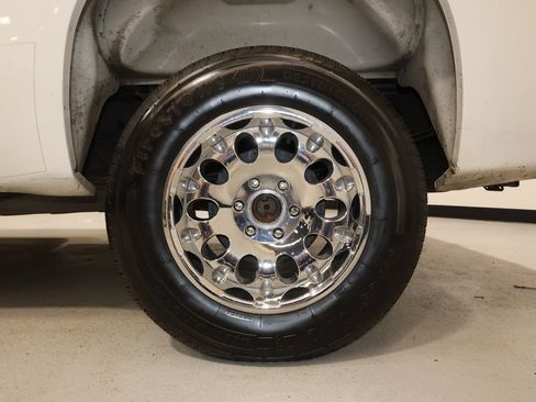 Used 2010 GMC Sierra 1500 W/T RWD image 17