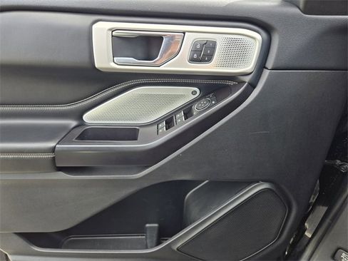 Used 2020 Ford Explorer ST w/ ST Street Pack image 33