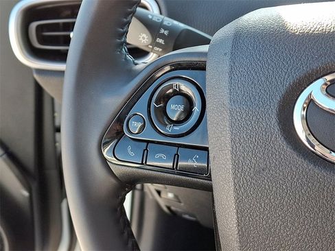 Used 2021 Toyota Prius Prime LE image 21