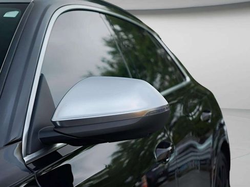 Used 2021 Audi RS Q8 w/ Luxury Package image 54