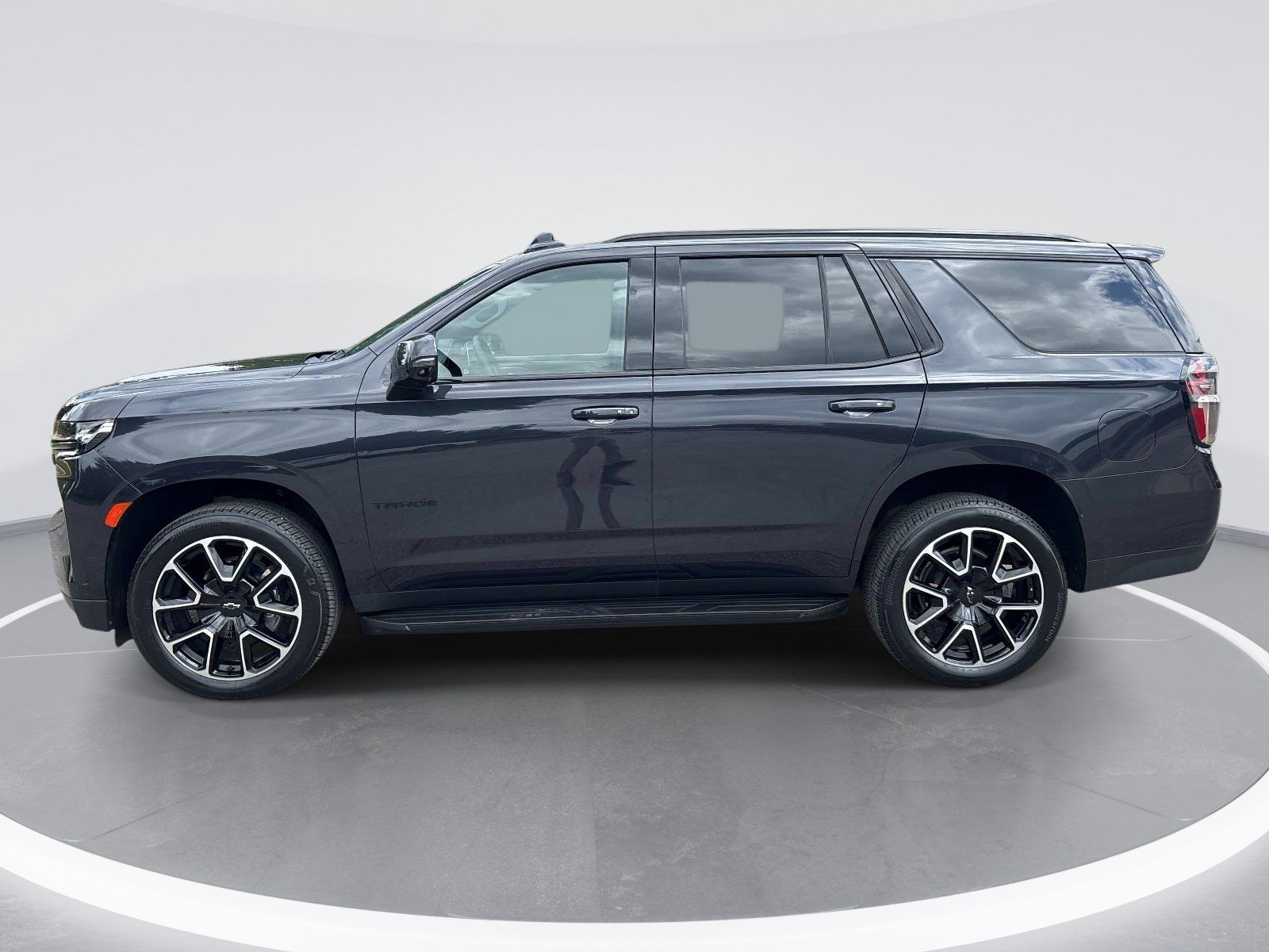 Used 2023 Chevrolet Tahoe RST w/ Luxury Package AWD/4WD image 5