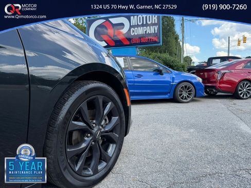 Used 2019 Chrysler Pacifica Touring Plus w/ S Appearance Package FWD image 38