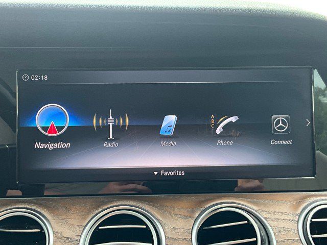 Used 2018 Mercedes-Benz E 300 4MATIC image 25