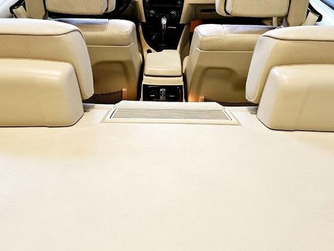 Used 2011 BMW 335i Convertible image 27