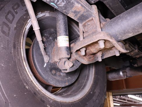 Used 2018 Toyota Tacoma SR image 43