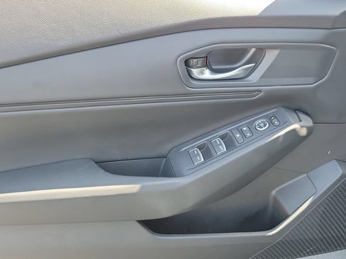Certified 2023 Honda Accord EX image 18