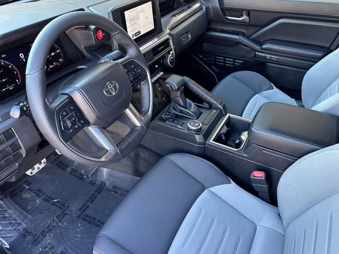 Used 2026 Toyota Tacoma TRD Sport image 10