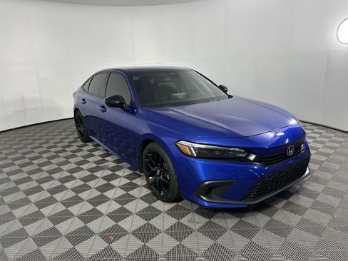 Used 2022 Honda Civic Sport image 2