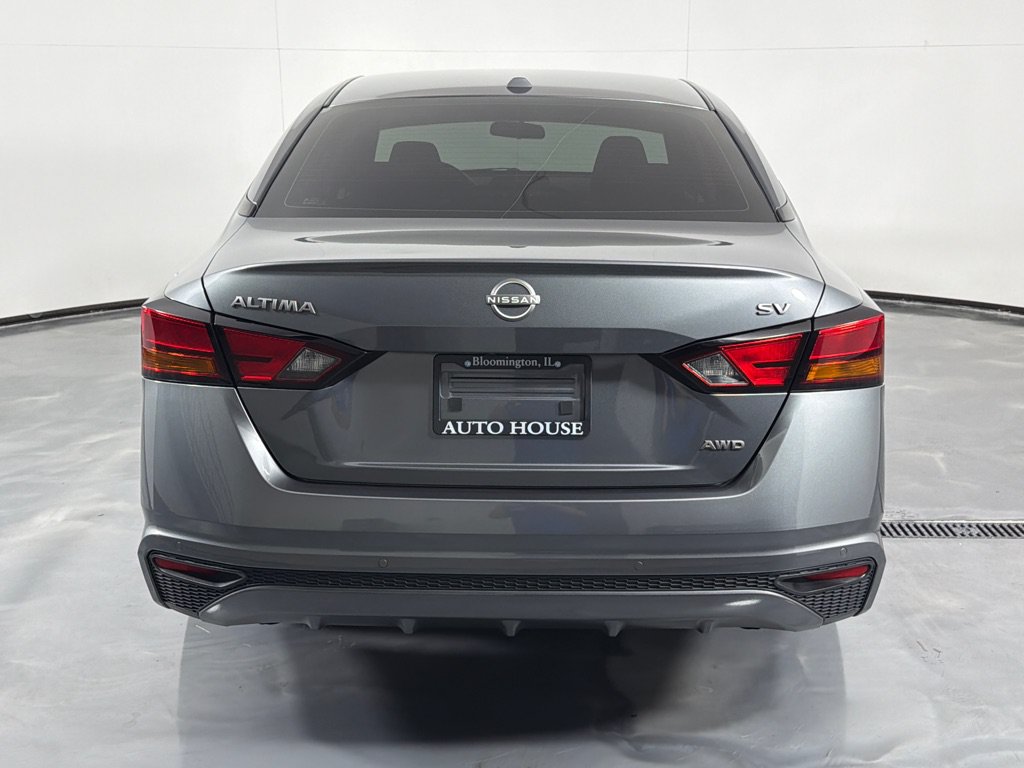 Used 2024 Nissan Altima 2.5 SV AWD/4WD image 6