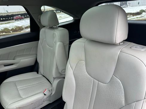 Used 2023 Kia Sorento SX Prestige w/ Panoramic Sunroof Package image 28