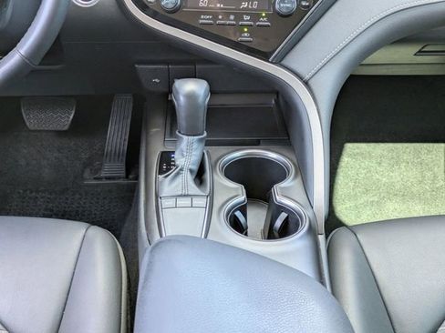 Used 2023 Toyota Camry SE w/ Convenience Package FWD image 18