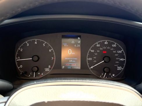 Used 2025 Toyota Corolla Cross LE FWD image 22