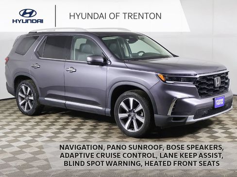 Used 2024 Honda Pilot Touring image 1