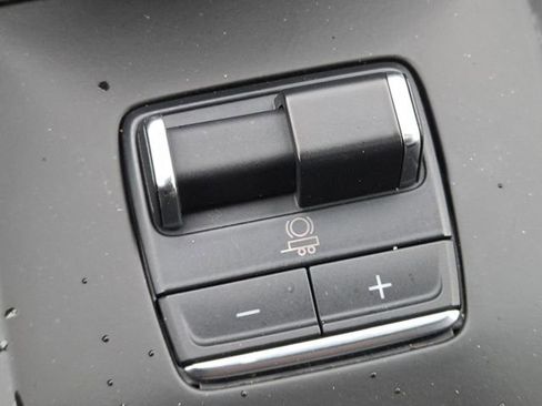 Used 2024 GMC Sierra 1500 Denali Ultimate image 10